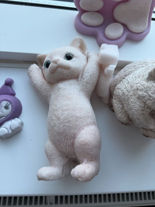 Игрушки лизуны разного размера