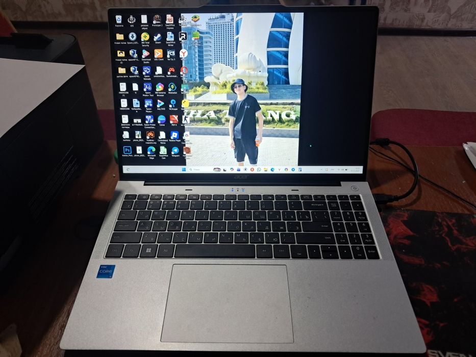 Ноутбук и принтер