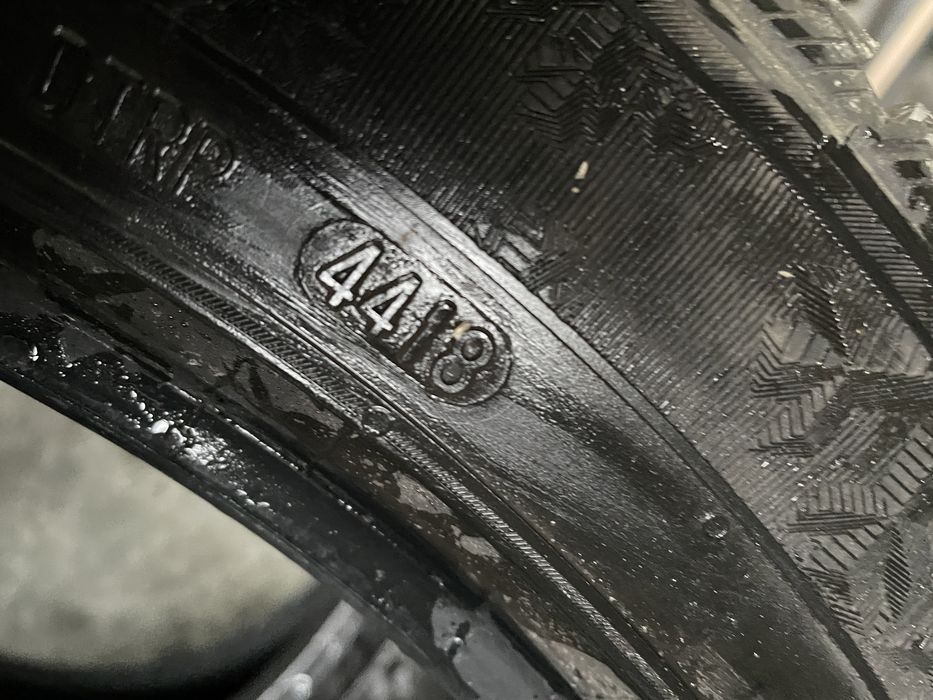 anv m+s 245/45/18 Semperit/Michelin