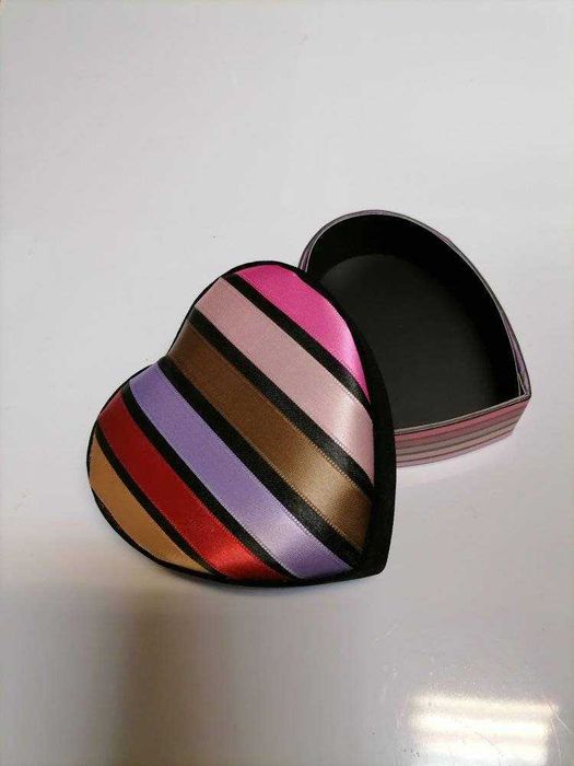 Кутия за  бижута или цветя