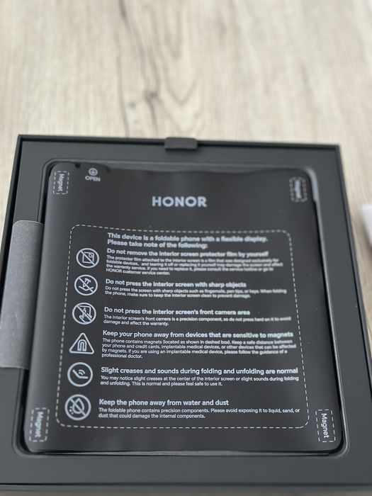 Honor Magig V5 нов с 3 години гаранция!