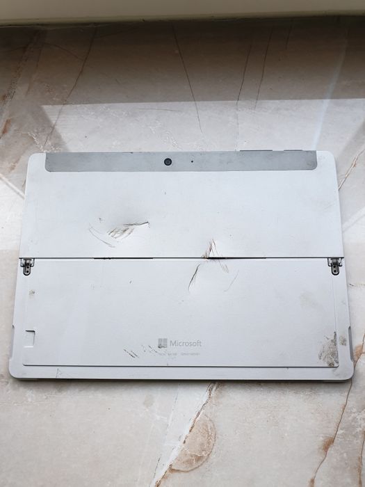 Microsoft Surface Go