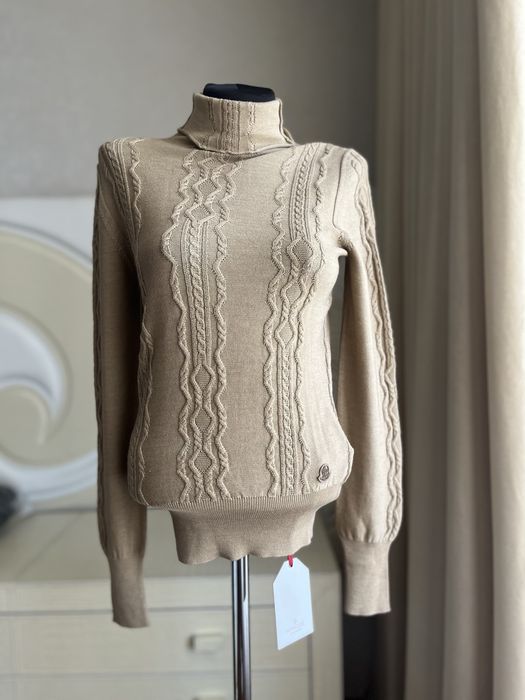 Теплый комфортный свитер