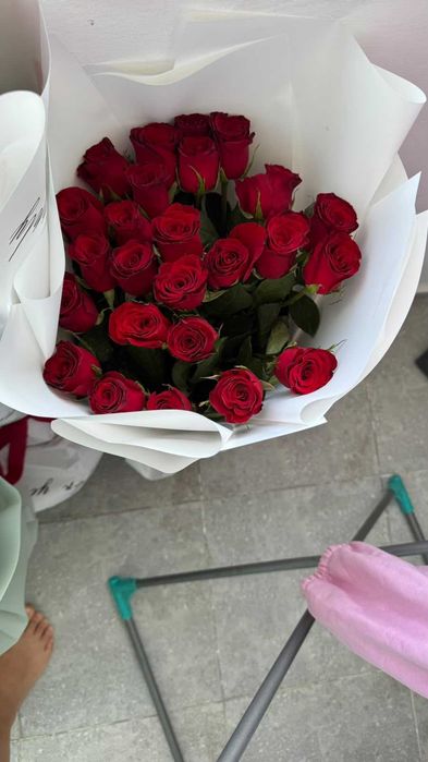 Продам цветы розы 10000