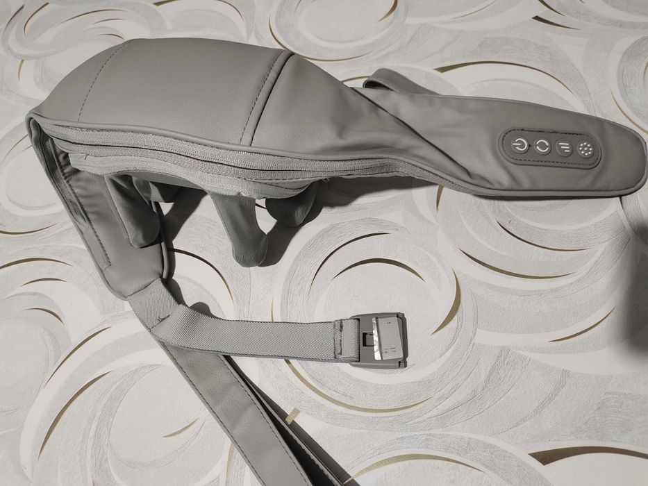 Массажёр 8 D  для шеи, плеч и тела