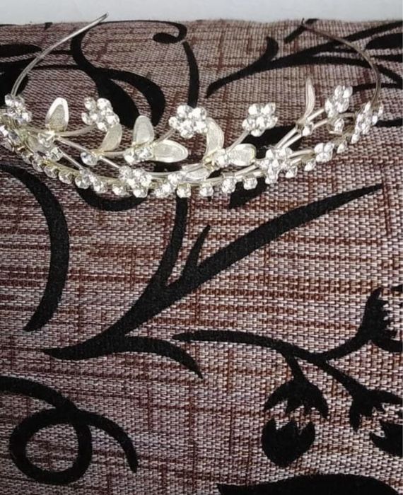 Coroniță mireasă-model deosebit