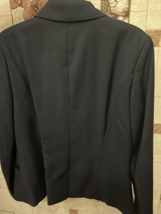 Продается школьный пиджак