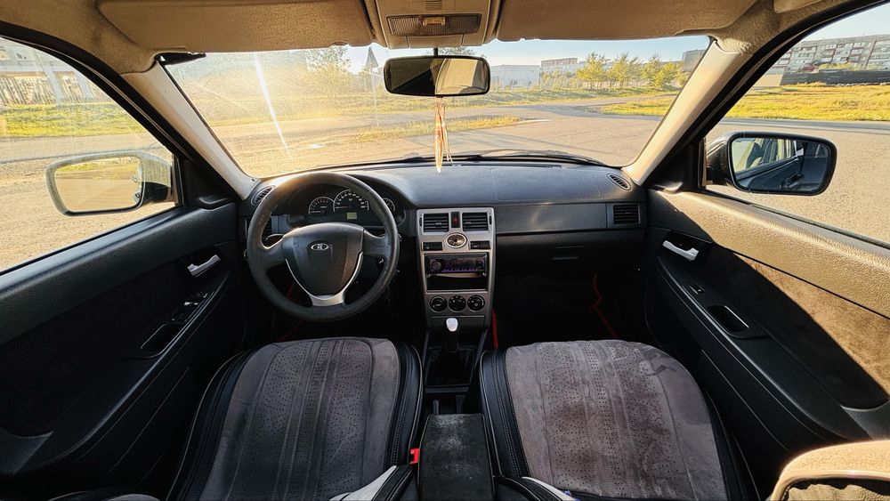 Продам Lada Priora 2172 хэтчбек 2013 года