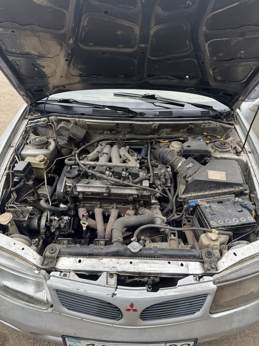 Mitsubishi Carisma 1997 Митсубиси
