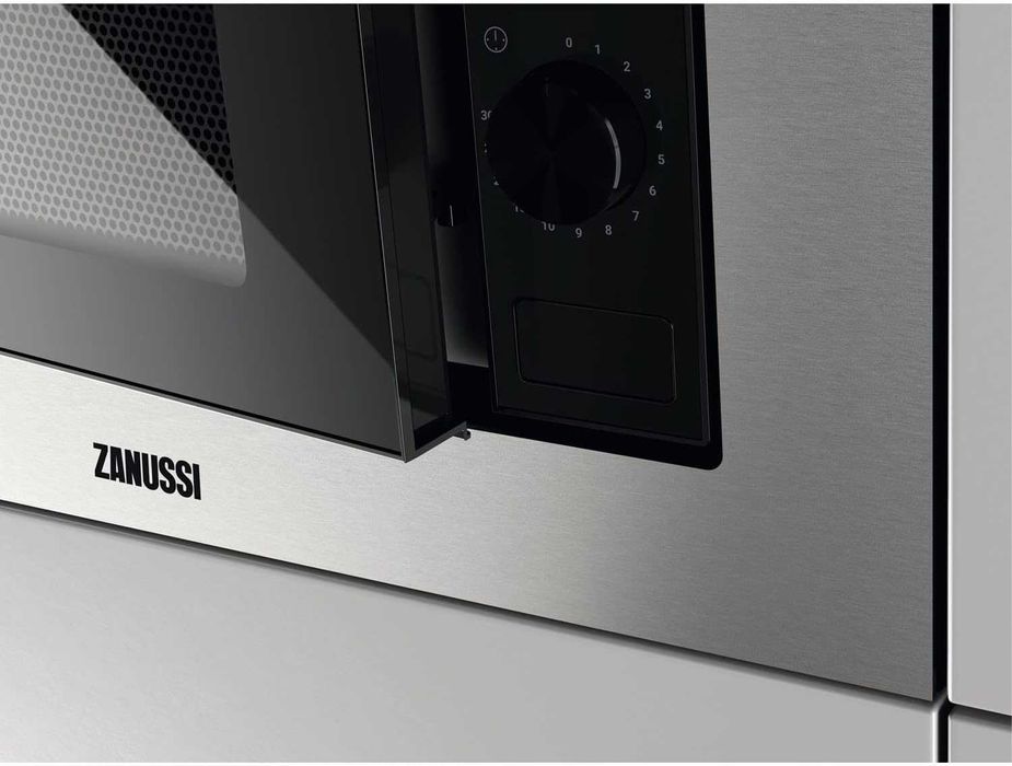 Cuptor Microunde Incorporabil, Zanussi ZMSN5SX, 17 Litri, 700W AEG456