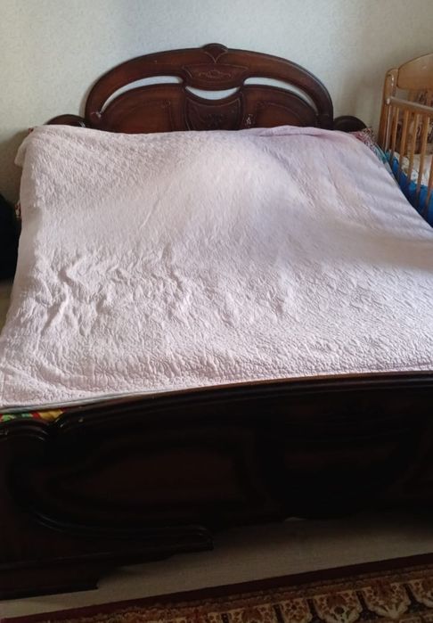 Спальный гарнитур