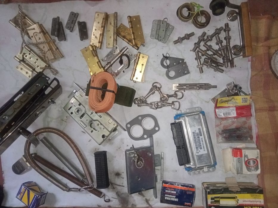 Продам. Отрезные диски, запчасти.