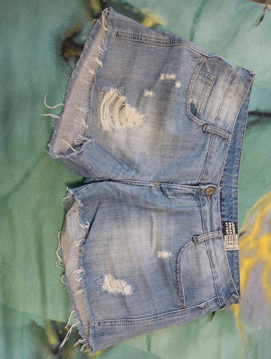 2 perechi pantaloni scurti