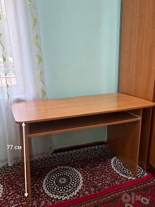Шкаф,стол и диван в отличном состояние недорого!!!