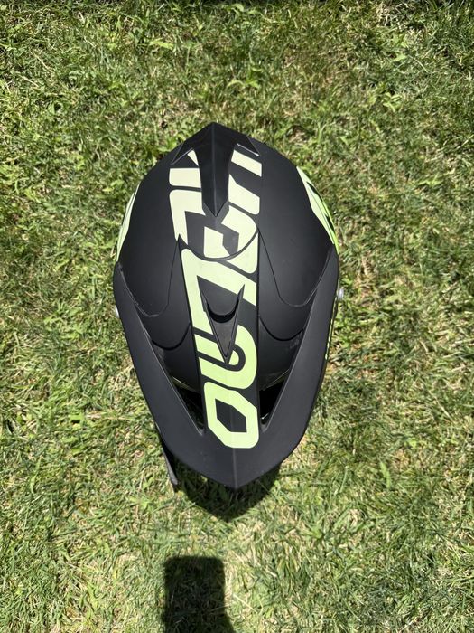 Каска Helno с подарък маска