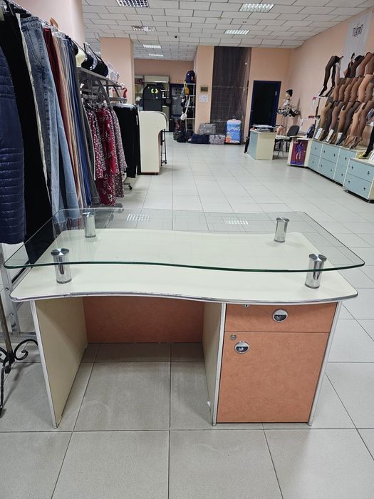 Столы офисные из  ламинированного ДВП