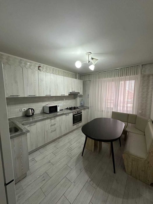 Дава се под наем Тристаен апартамент в София, Люлин 8 - 80 кв.м за 450 € - Снимка #2