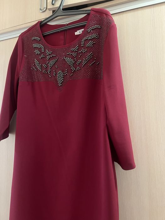 Платье нарядное 54 размер