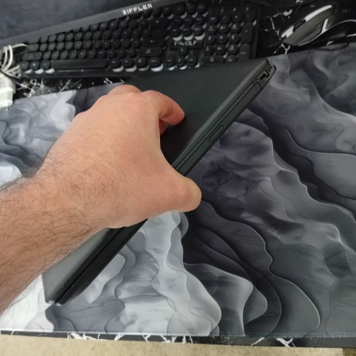 Noutbuk sotiladi Lenovo!!!