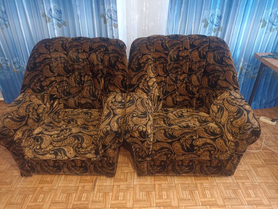 Продам два кресла