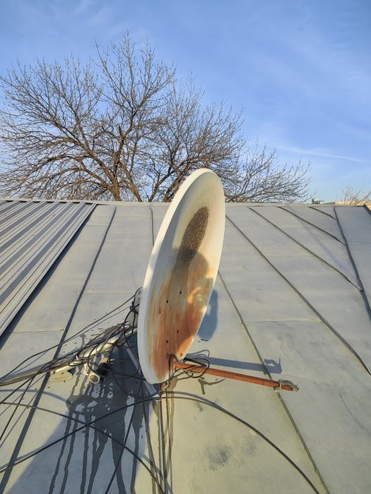 Параболическая спутниковая антена. 3 шт