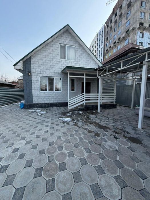 Дом 2 этажный.