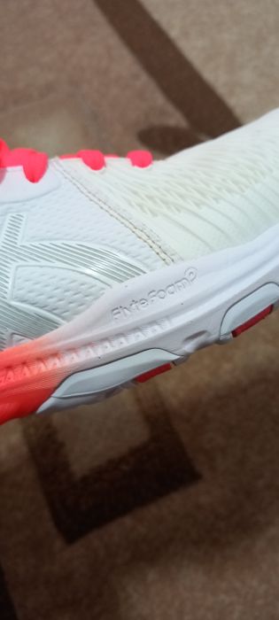 Adidasi Asics netburner F2