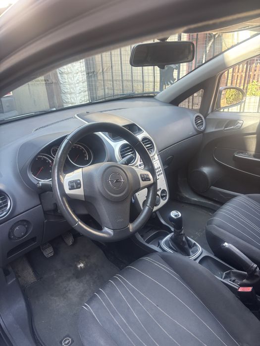 Opel corsa  1.4 , an 2008