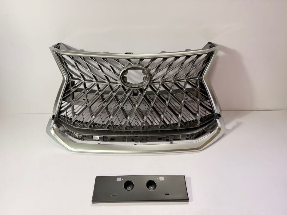 Решетка SUPERIOR на Lexus 570
