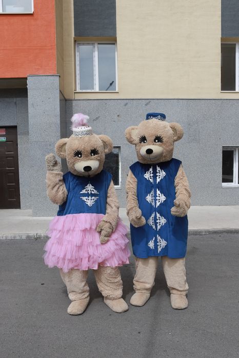 Продам костюмы Ростовых мишек