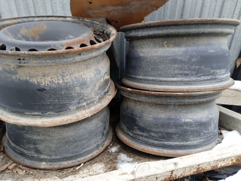 Штампованные диски 16*5 от Мерседеса