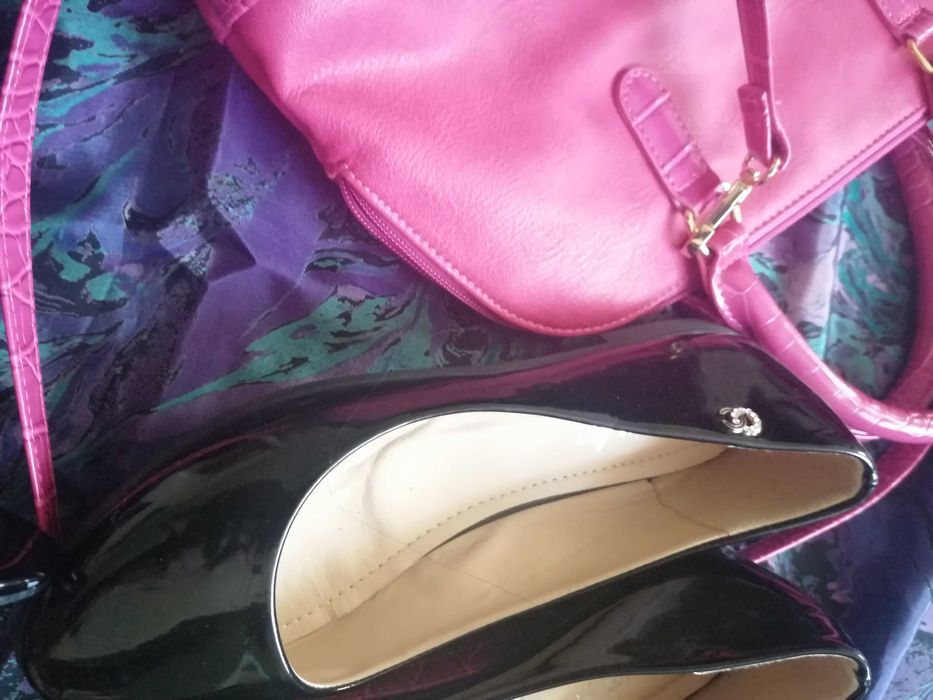 5+1 CADOU : pantofi, sandale, balerini - eleganță timeless