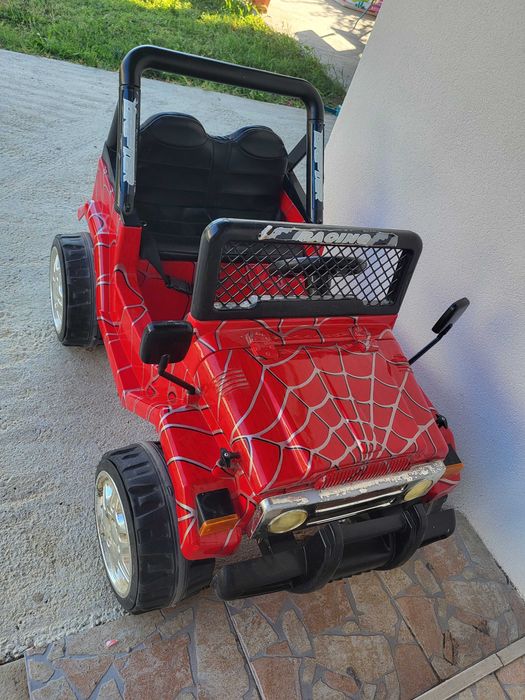 Mașinuță electrică
