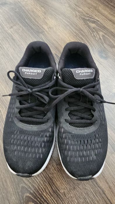 Adidași  Under Armour  Charged