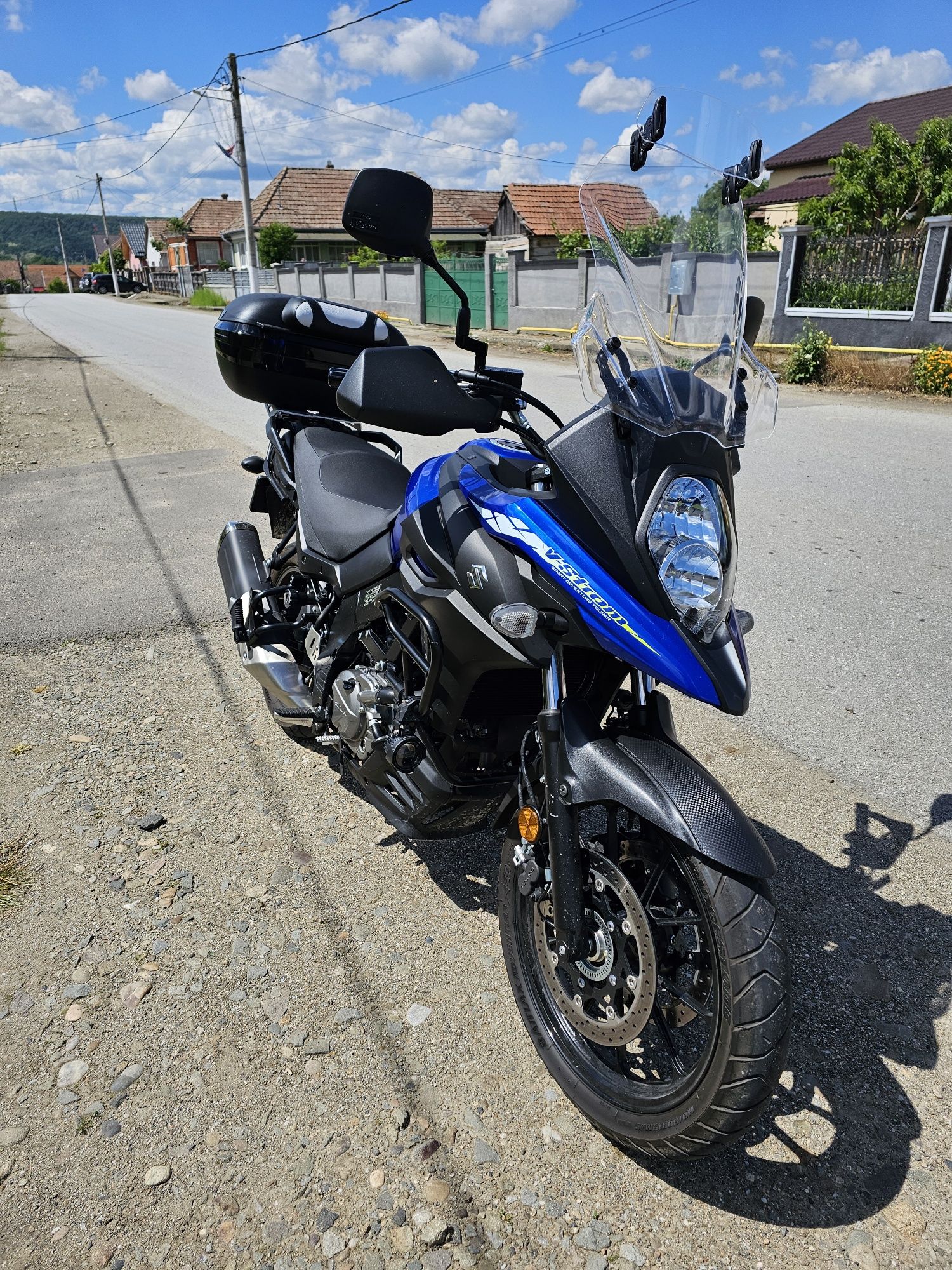 Suzuki VStrom 650 din 2023 Aiud • OLX.ro