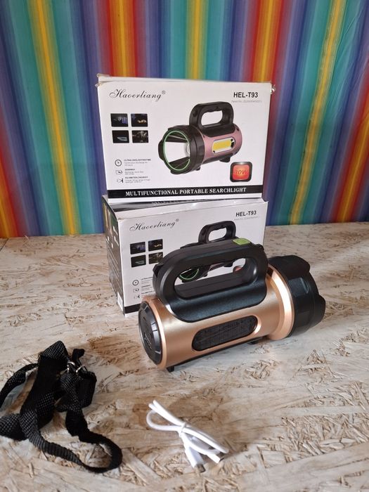 Lanterna portabilă solar si USB