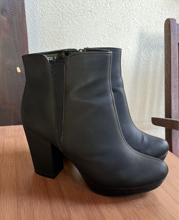 Botine New Look,mar 38,piele ecologica negru mat