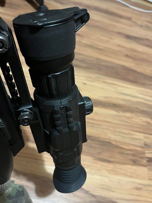 Нощен прицел YUKON