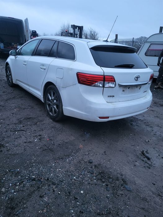 Piese toyota avensis 2.2 D-cat cutie automata