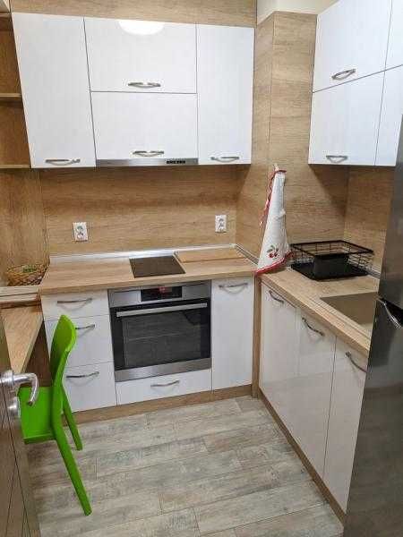 Напълно обзаведен двустаен апартамент в кв. Славейков