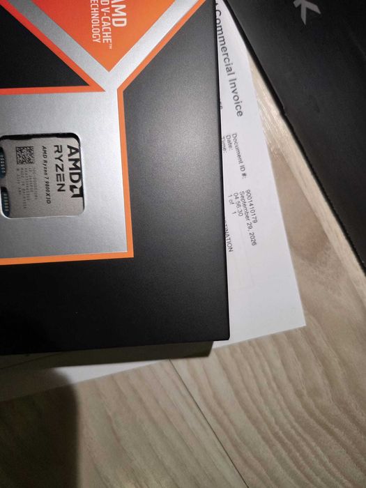 Procesor Ryzen 7 9800x3D + Placa de bază MSI X670E Tomahawk WI-FI AM5