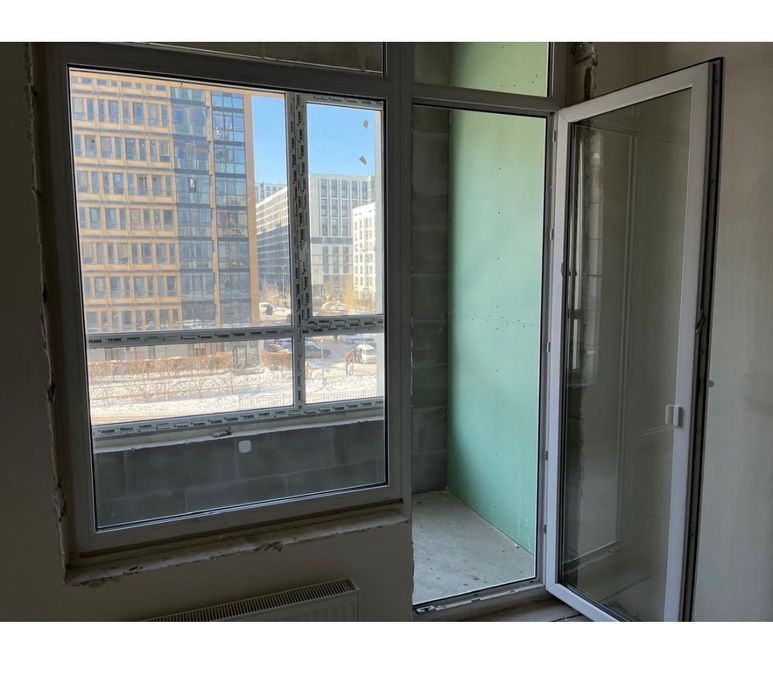 Пластиковая дверь и окно