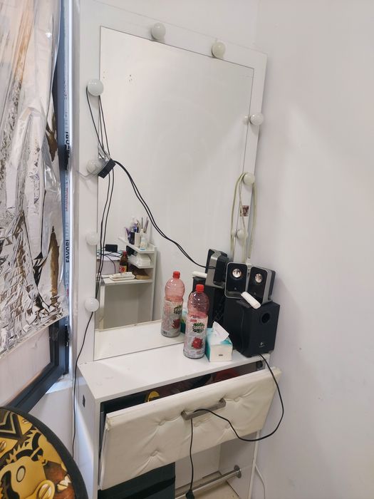 Зеркало для салонов красоты