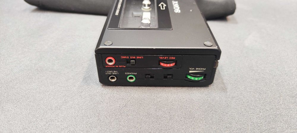 Продавам уокмен Sony WM-D3