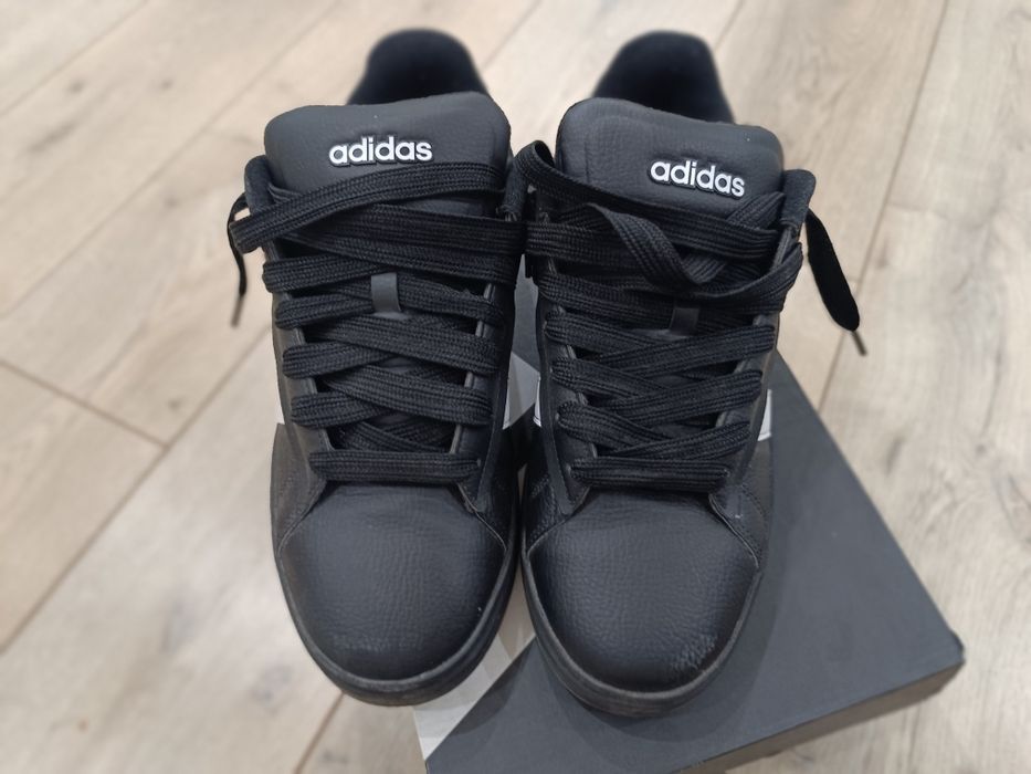 adidas alpha court 00s