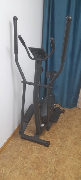 Элиптический тренажер.