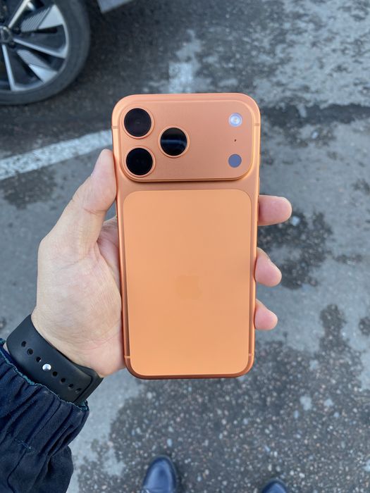 Iphone  17 promax orench 256