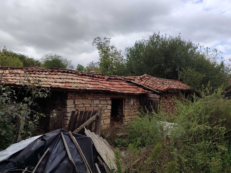 Къща с голям двор в Житен