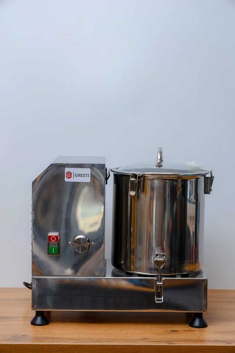 Куттер измельчитель для профессиональной кухни