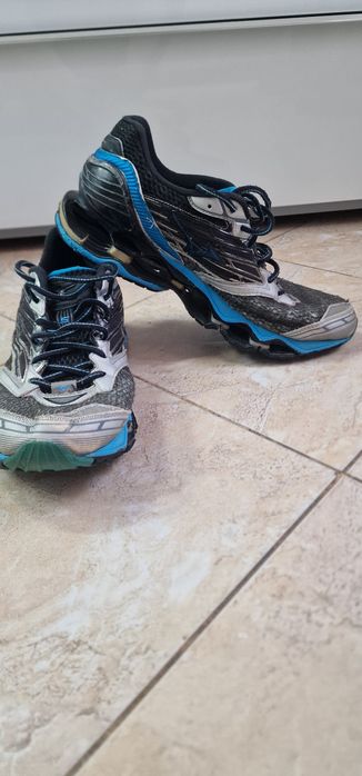 Mizuno Wave Prophecy 5